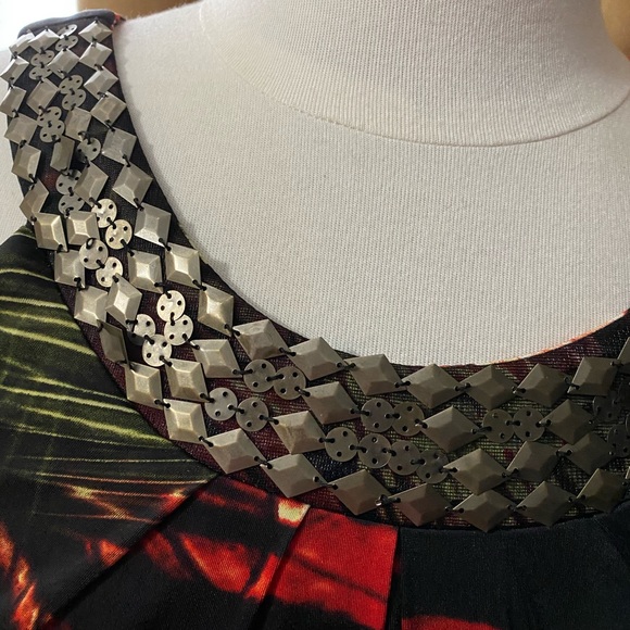 Ladies Top - Picture 2 of 5